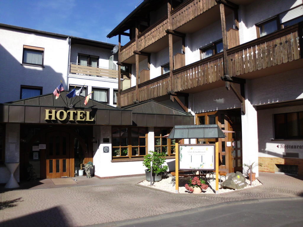 Hotel-Restaurant Zum Schwalbennest Alsfeld Eksteriør billede